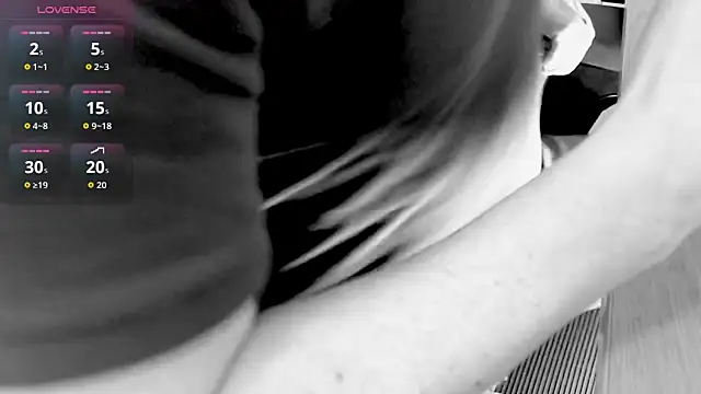 Snapshot of Mister_Majestic chatting on November 17, 2025, 2:23 pm Mister Majestic online show from November 17, 2025, 2:23 pm