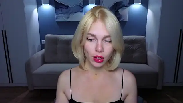 Snapshot of Maya_Morrow chatting on October 18, 2025, 2:18 pm Maya Morrow online show from October 18, 2025, 2:18 pm