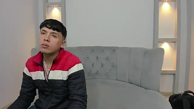 hoot booys  online show from February 12, 2026, 8:26 pm