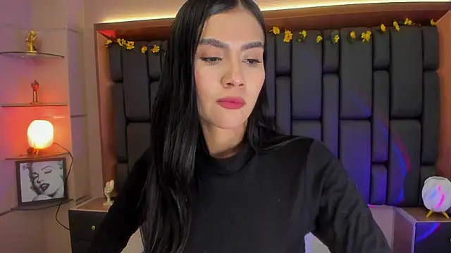 TanyaBello online show from November 19, 2025, 1:11 pm