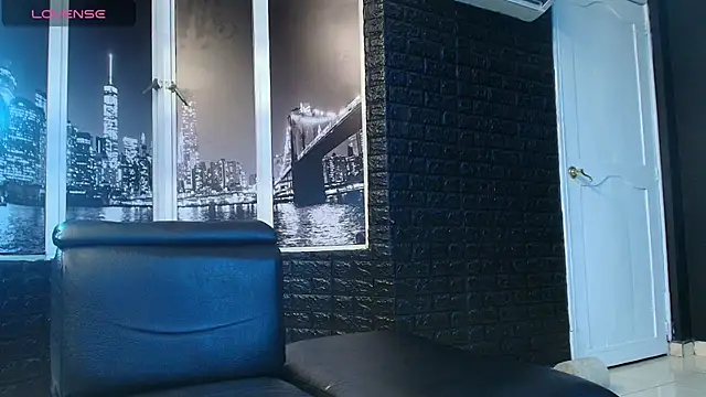 Snapshot of axel_fox21 chatting on October 19, 2025, 2:56 am axel fox21 online show from October 19, 2025, 2:56 am