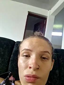 Snapshot of bambiluly chatting on November 25, 2025, 7:36 pm bambiluly online show from November 25, 2025, 7:36 pm