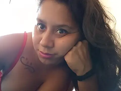 laurita goloza39 online show from August 5, 2026, 9:50 pm