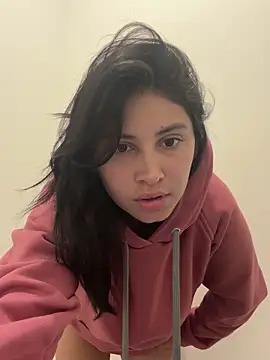 Snapshot of RollinGirl_ chatting on October 20, 2025, 3:34 pm RollinGirl  online show from October 20, 2025, 3:34 pm