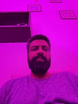 Snapshot of SoulHunt9 chatting on February 1, 2026, 6:39 pm SoulHunt9 online show from February 1, 2026, 6:39 pm