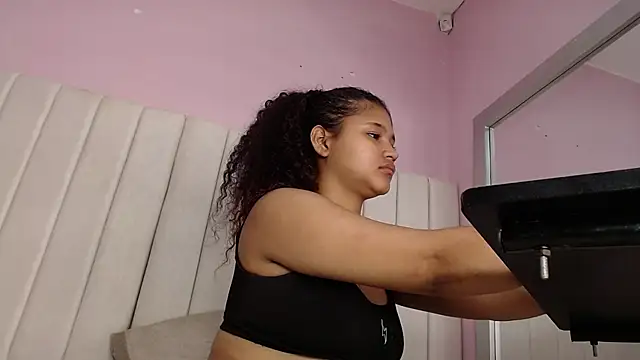 miel alisha online show from January 10, 2026, 11:45 am