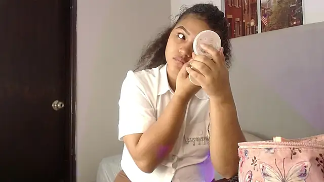 miel alisha online show from January 17, 2026, 12:43 pm