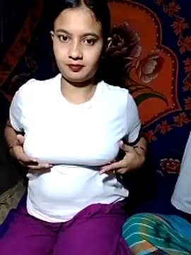 sexylive1100 online show from November 22, 2025, 2:49 pm