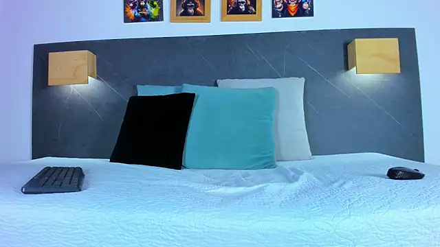 Snapshot of iamdoll chatting on February 19, 2026, 8:27 pm iamdoll online show from February 19, 2026, 8:27 pm