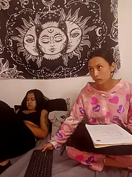 emily n abby online show from March 18, 2026, 3:04 pm