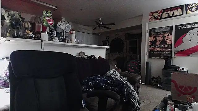 Snapshot of biggerisbetter12 chatting on March 19, 2026, 6:50 am biggerisbetter12 online show from March 19, 2026, 6:50 am