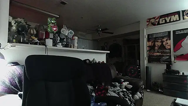 Snapshot of biggerisbetter12 chatting on March 27, 2026, 7:36 am biggerisbetter12 online show from March 27, 2026, 7:36 am