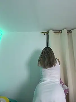  Alicee 1 online show from November 5, 2025, 1:05 am