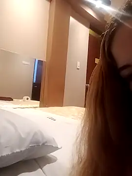 Lana pohenix online show from November 9, 2025, 2:43 am