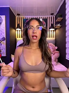 elegant  rouse online show from November 15, 2025, 9:54 pm