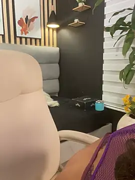 elegant  rouse online show from January 13, 2026, 10:26 pm