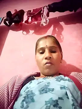 OliveGreen22 online show from November 13, 2025, 6:56 am