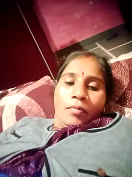 OliveGreen22 online show from November 20, 2025, 7:08 am