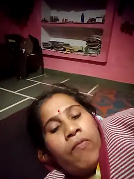 OliveGreen22 online show from December 21, 2025, 5:42 pm