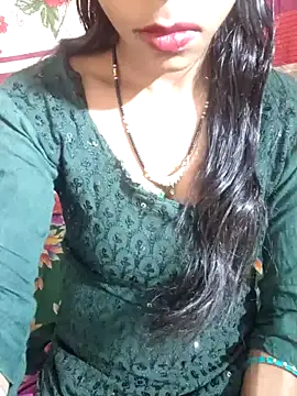 Itz Aisha   online show from March 17, 2026, 5:44 am