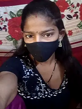 Itz Aisha   online show from May 18, 2026, 5:35 am