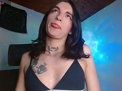 Scarlett crastrawberry online show from June 14, 2026, 9:22 am