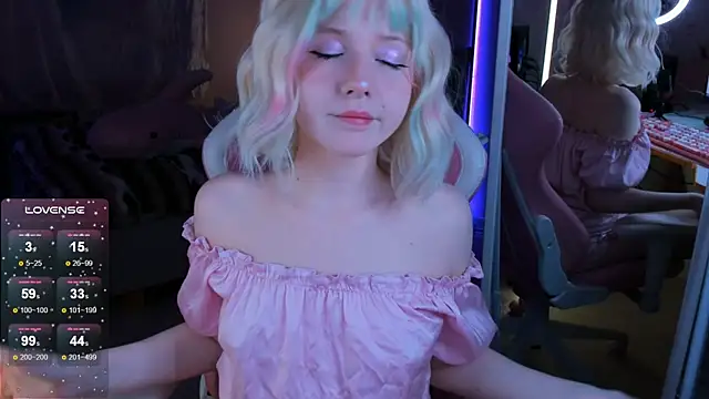 Snapshot of likedoll chatting on October 24, 2025, 4:14 pm likedoll online show from October 24, 2025, 4:14 pm