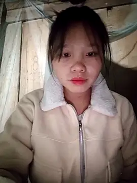 linh-miu99 online show from February 5, 2026, 6:12 pm