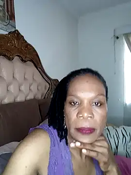 Hotcougar online show from November 7, 2025, 1:22 pm