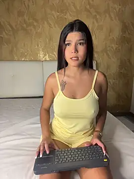CherrySmirkXXX online show from May 12, 2026, 3:42 pm