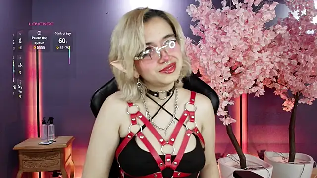 Navier   online show from November 8, 2025, 7:56 pm