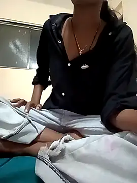 Unique Girl11 online show from October 23, 2025, 1:21 pm