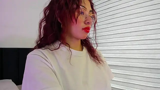 melanie roux   online show from June 5, 2026, 6:46 pm