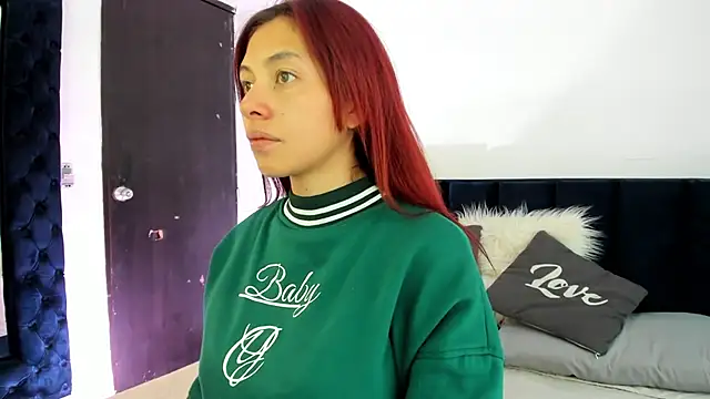 melanie roux   online show from July 3, 2026, 12:33 pm