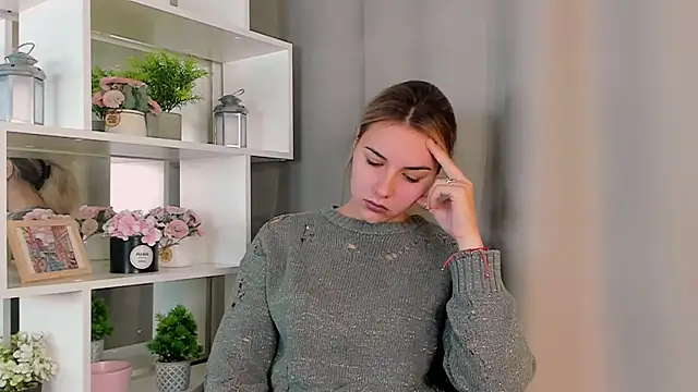 Snapshot of NicolBadena chatting on October 19, 2025, 8:59 am NicolBadena online show from October 19, 2025, 8:59 am