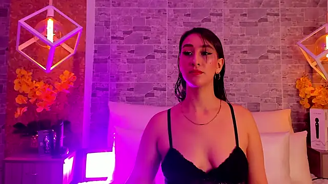 Catalina-Thompson online show from November 6, 2025, 12:06 pm