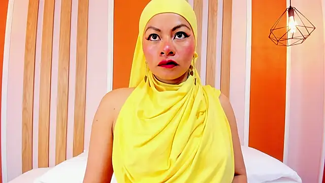 SophiaBeckerr online show from January 12, 2026, 2:00 pm