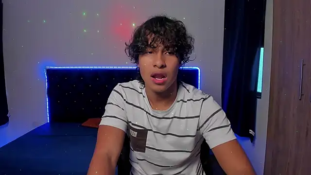 Mr Twix01 online show from October 18, 2025, 8:09 pm