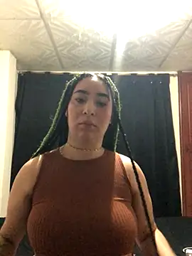 Snapshot of LilyRevy chatting on October 24, 2025, 9:33 pm LilyRevy online show from October 24, 2025, 9:33 pm