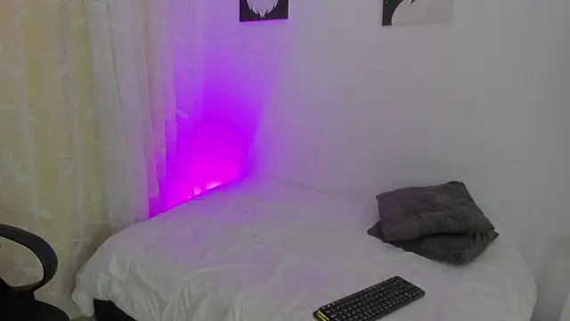 Snapshot of DOMINANT_CELEST chatting on October 21, 2025, 8:53 pm DOMINANT CELEST online show from October 21, 2025, 8:53 pm