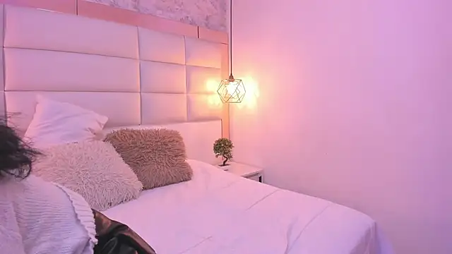 Sofia clk online show from November 11, 2025, 3:28 am