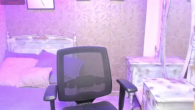 Snapshot of Sofia_clk chatting on June 10, 2026, 2:56 am Sofia clk online show from June 10, 2026, 2:56 am