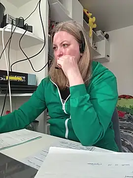 Amelia-Diamond online show from February 5, 2026, 9:25 am