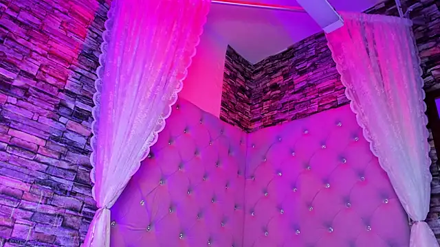 EmiliRouse  online show from February 3, 2026, 2:53 am