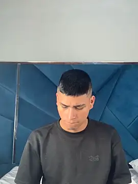 Emiliano Reyes online show from December 20, 2025, 2:29 am