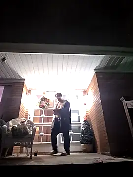 Snapshot of bigdaddyrooster chatting on December 18, 2025, 8:20 am bigdaddyrooster online show from December 18, 2025, 8:20 am