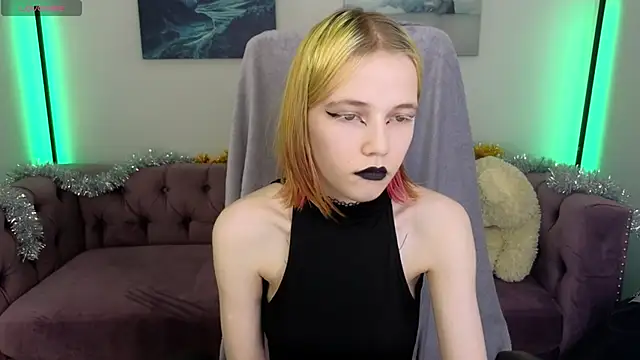 MitaSide online show from December 20, 2025, 8:49 pm