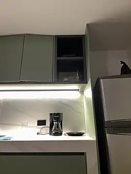 valeriahornier online show from February 6, 2026, 5:12 am