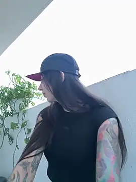 valeriahornier online show from February 14, 2026, 11:12 pm