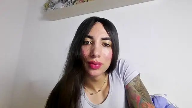 valeriahornier online show from May 14, 2026, 4:08 am